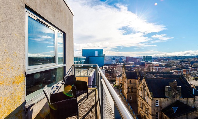 Sheffield City Centre Apartment | High-Spec Penthouse Central *Free Parking Space*