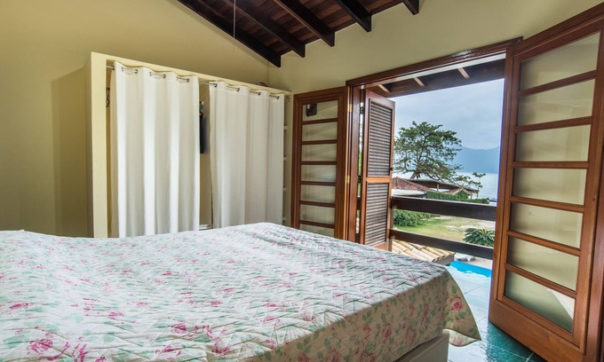 Jardim Carolina House | High standard house, right on the sand - Praia da Fortaleza - Ubatuba