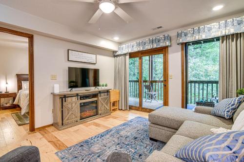 Notch Estates Apartment | Hike and Leaf Peep! Condo 2 Mi to Silver Dollar City