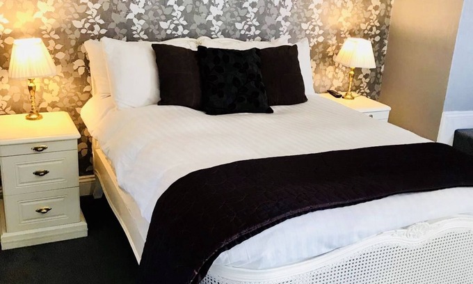Sudbury Bed & Breakfast | Hill Lodge Hotel
