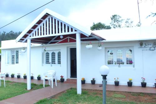 Ooty Villa | Hills Dale ooty 3 bhk vintage tea estate villa