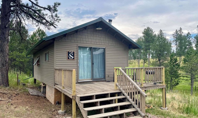 Custer Cabin | Hills Hideaway Tiny Cabin