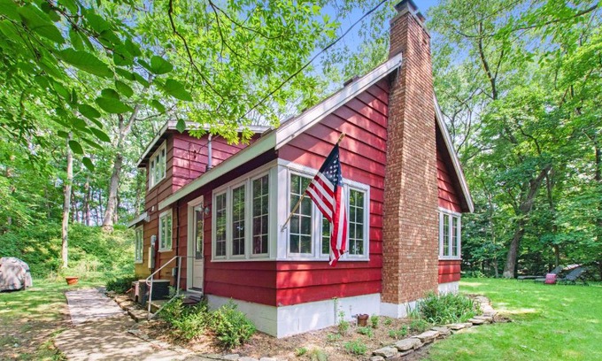 Michiana House | Hillside Cottage