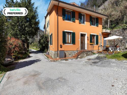 Macchino House | Hillside Home in Marliana