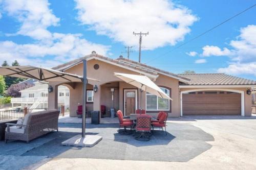 Arroyo Grande Villa | Hillside view with hot tub too