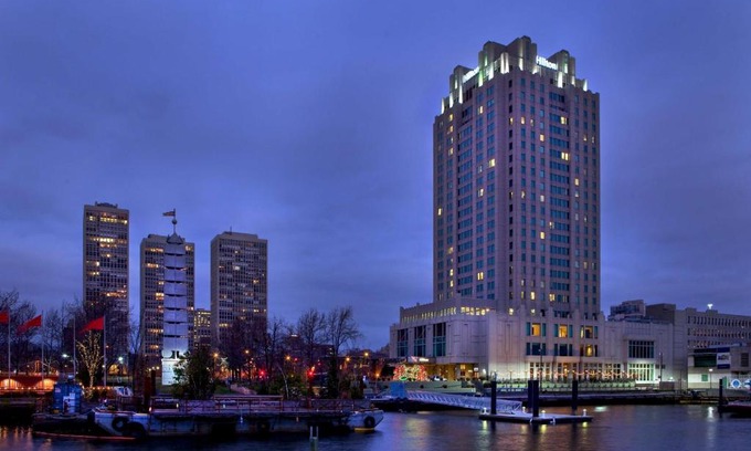 Society Hill Hotel | Hilton Philadelphia at Penn's Landing