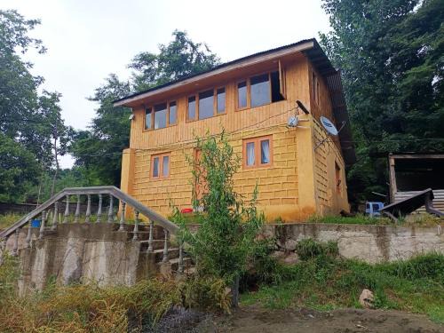 Brein House | Himalayan Huts