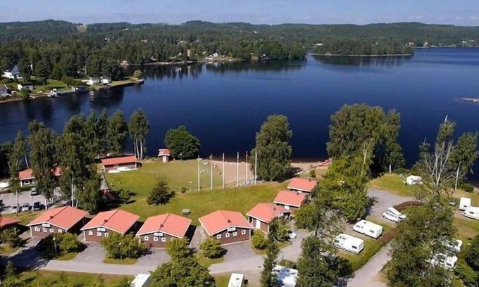 Hindas Hotel | Hindås lake cabins