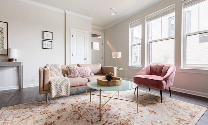 Ashburn House | Hip Ashburn 3BR w/W/D, nr Airport & National Park, by Blueground
