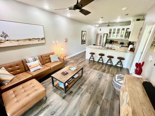 Gruene Apartment | Hip Gruene Condo, Walk to Gruene Hall, On River!