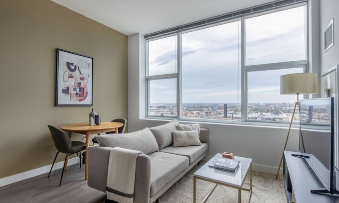 The Loop Apartment | Hip South Loop 1BR w/Gym & Game Room, nr Top Schools, by Blueground