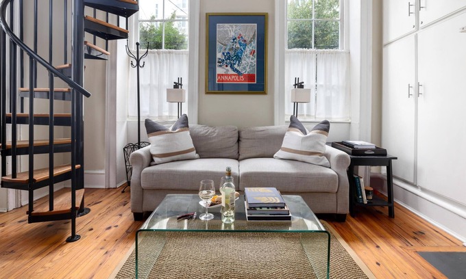 Harleston Village Apartment | Historic Charleston pied à terre walking distance to King Street
