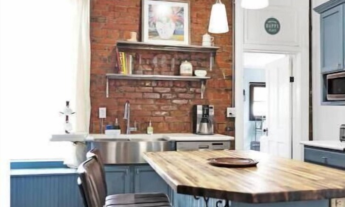 Pueblo House | Historic Charmer!