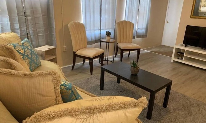 Valdosta Apartment | Historic Comfortable apartment (near Hospital 2nd Floor)