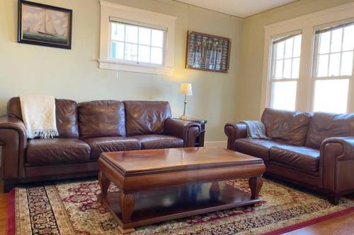 Astoria Apartment | Historic Downtown Flat, # 1