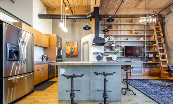 Downtown Edmonton Apartment | Historic J.D Loft | Near ICE District | UG Parking