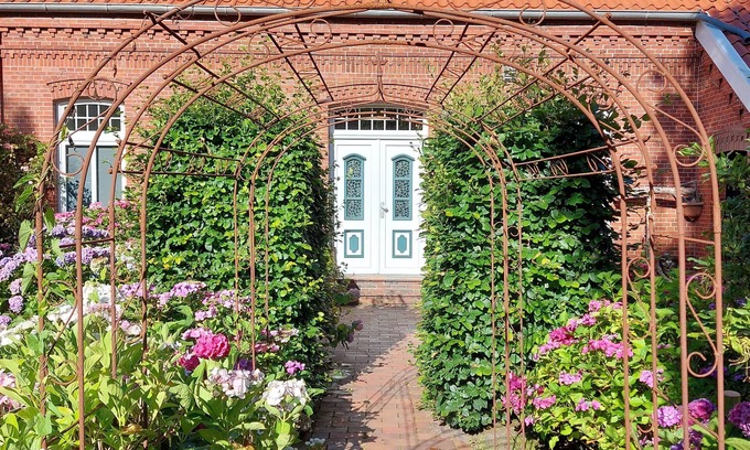 Sudarle Apartment | Historical Frisian country home with two bedrooms built in 1900