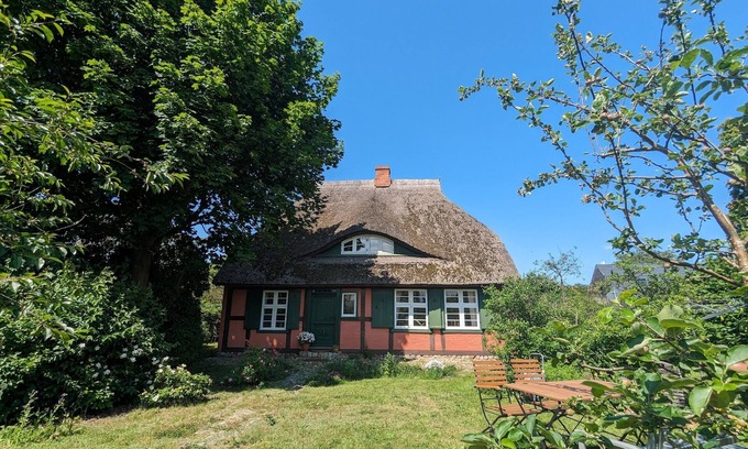 Born auf dem Darss House | Historisch und in Hafennähe Wohnen