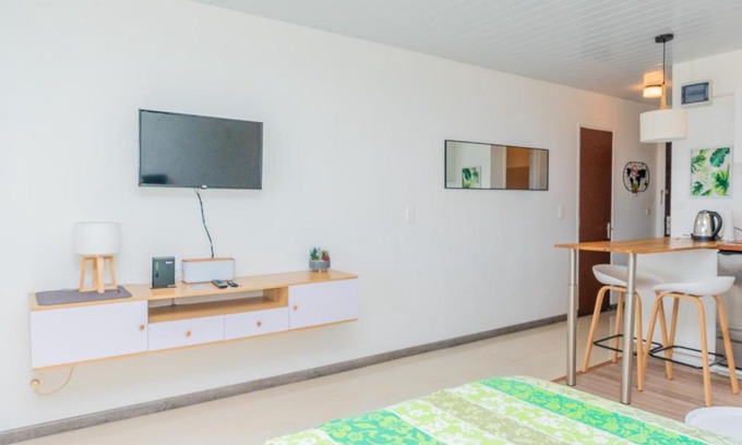 Pa'ofa'i Apartment | Hiva Seafront Studio in Papeete