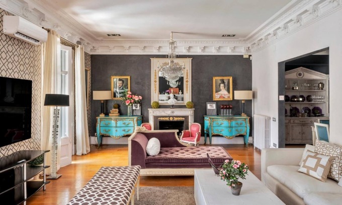 Dreta de l'Eixample Apartment | HoHomes Luxury Palacete