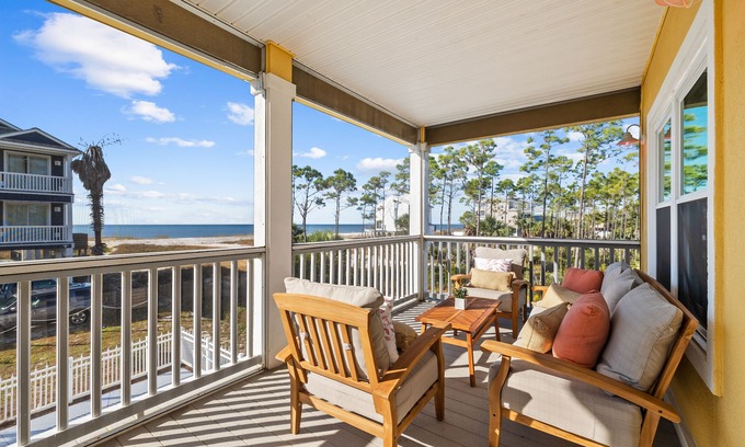 Port St. Joe House | Holday House: 4BR Home on IP- Private Pool, Sleeps 10, Pet Friendly!