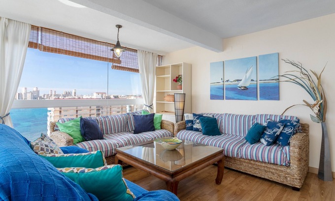 Coveta Fuma Apartment | Holiday Apartment "Sobre Las Olas Del Mar" near Beach with Shared Pool & Wi-Fi