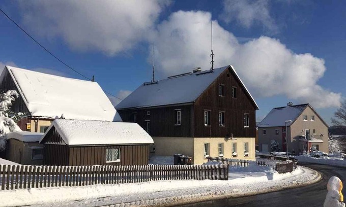 Deutscheinsiedel Apartment | Holiday apartment with wi-fi access