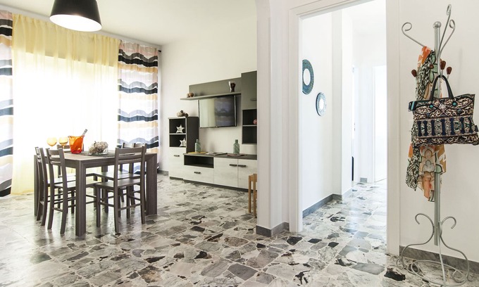 Sperlonga House | Holiday Apartment Eolo, 50m from the sea