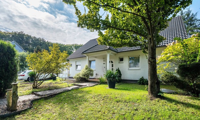 Felixsee Apartment | Holiday Apartment in a Rural Area with Balcony and Wi-Fi