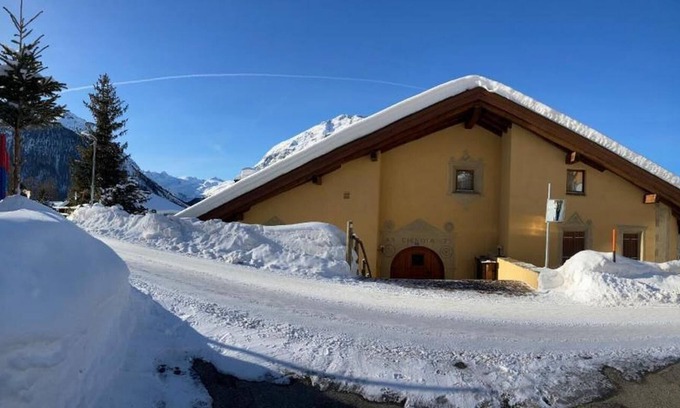 Pontresina Apartment | Holiday apartment Pontresina for 2 - 4 persons with 2 bedrooms - Holiday apartment