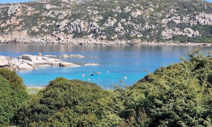 Capo Testa House | Holiday Apartment 'Reparata' near the Beach with Sea View, A/C & Wi-Fi