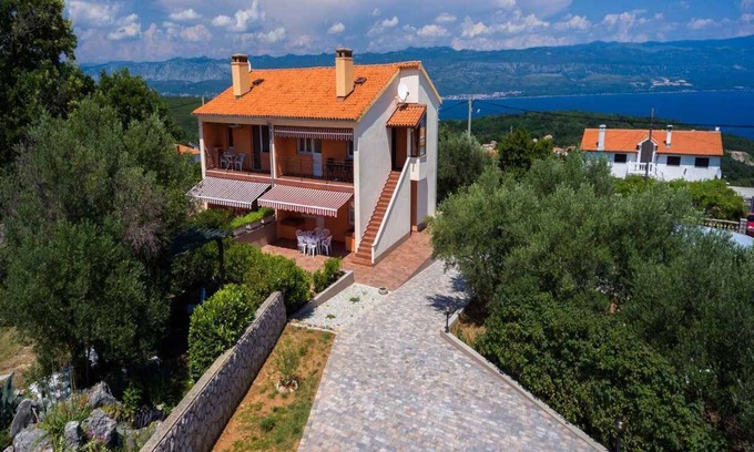 Risika Apartment | Holiday apartment with Internet and satellite TV