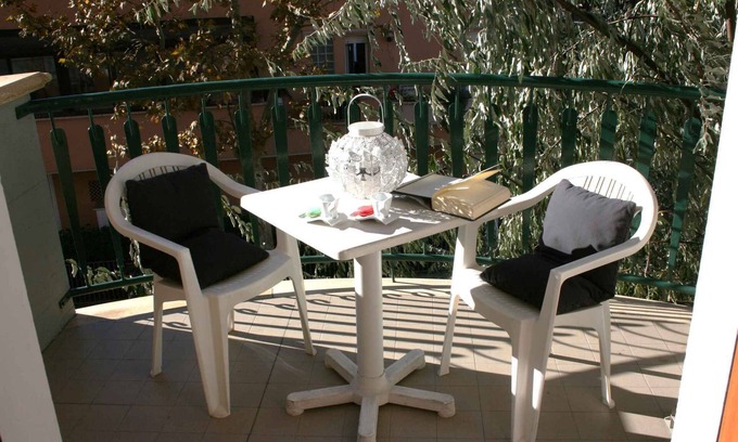 Fogliano Marina Apartment | Holiday apartment with balcony