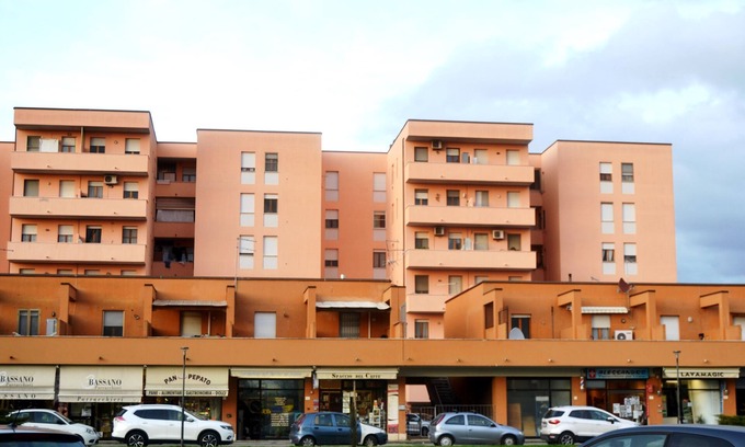 Pisa Apartment | HOLIDAY BY CARLO Vic Hospital