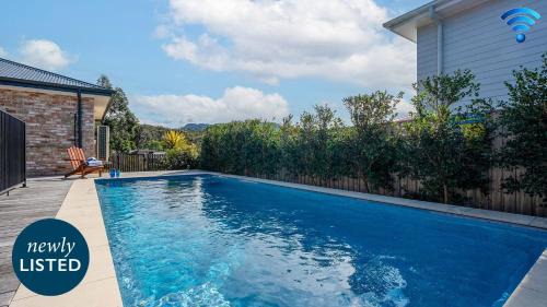 Berry House | Holiday Crescent