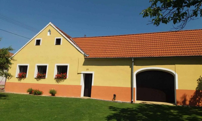 Ceske Budejovice 7 House | Holiday home with pool and fireplace