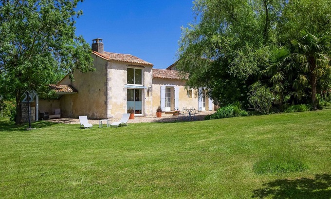 Saint-Martin-de-Gurson House | Holiday Home in Dordogne