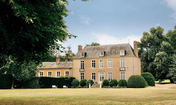 Bazouges-sur-le-Loir Other | Holiday house Bazouges sur le Loir for 1 - 15 persons with 7 bedrooms - Holiday house
