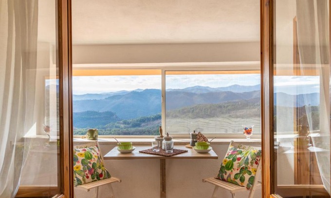 Arnasco House | Holiday Home Agapanthus by Interhome
