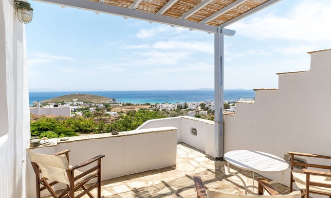 Agios Ioannis House | Holiday Home 'Anemologio 304 Tinos' with Sea View, Wi-Fi and Air Conditioning