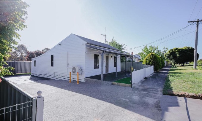 Long Gully House | Holiday home