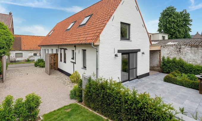 Mont-de-l'Enclus House | Holiday home in Mont de l'Enclus with garden