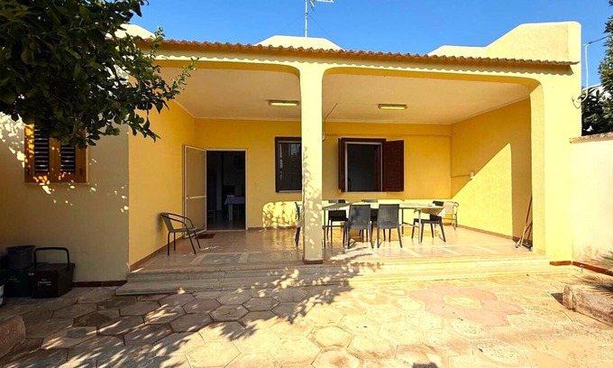 Sant'Isidoro House | Holiday Home 'Blue Infinity' with Sea View, Shared Terrace and Air Conditioning