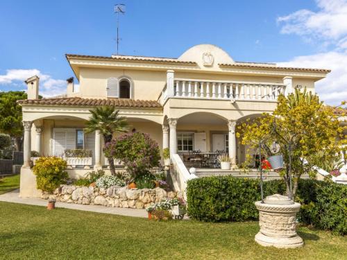 Cunit House | Holiday Home Bon repos by Interhome