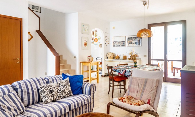 Giglio Porto House | Holiday Home "Casa Luz" near the Sea with Private Terrace