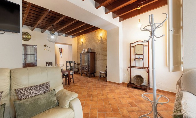 Salteras House | Holiday Home 'Casa Del Estanco' with Private Terrace, Wi-Fi and Air Conditioning