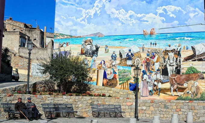 Loceri House | Holiday Home "Casa Vacanza Il Murales" with Wi-Fi & A/C