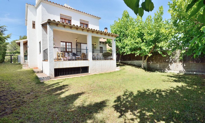 Roda de Bara House | Holiday Home 'Chalet Independiente Costa Daurada' with Private Garden, Balcony and Air Conditioning