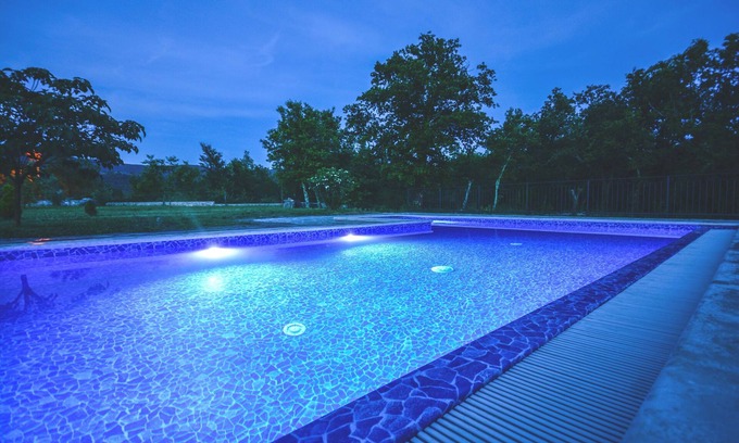 Grabri House | Holiday Home Eda - Three Bedroom Holiday Home with Pool