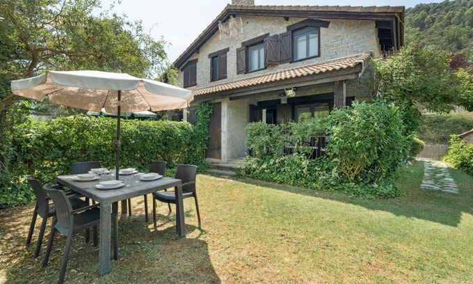 Palo House | Holiday Home 'El Olivar' with Mountain View, Wi-Fi and Air Conditioning